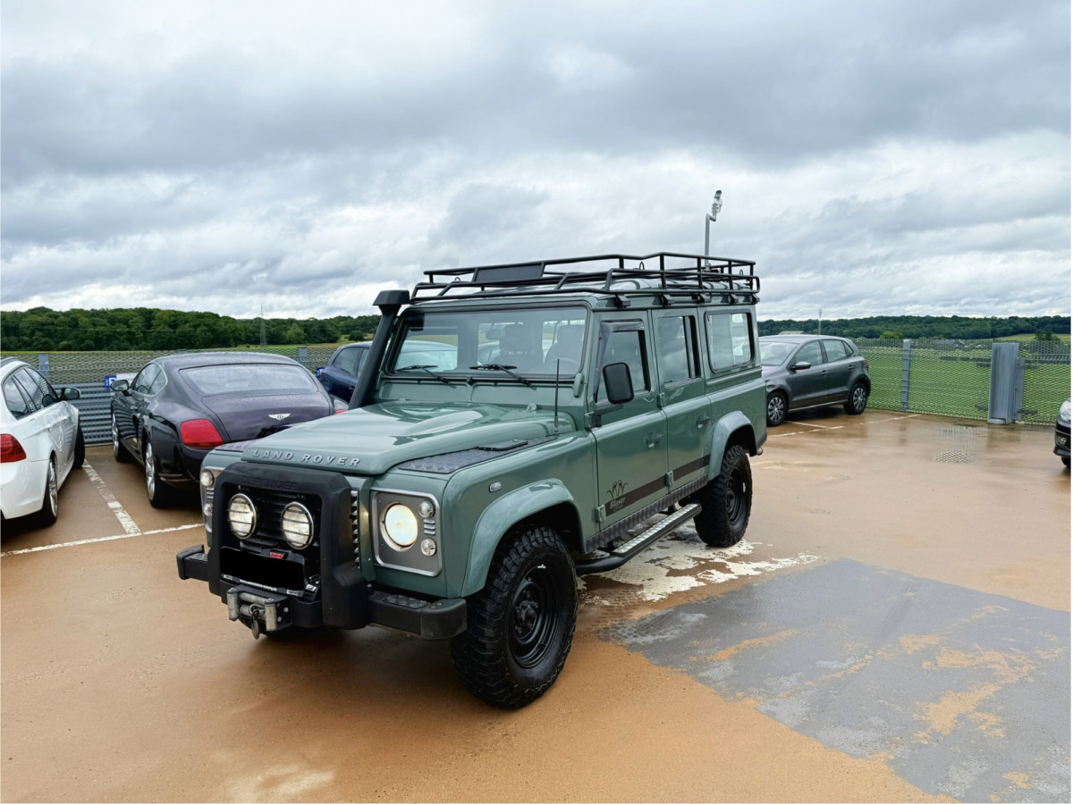 Land-Rover Defender 110 TD4 SE *Blaser Edition*  1 of 60