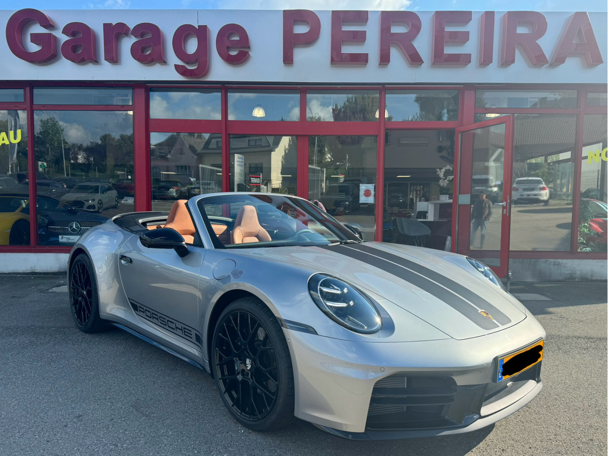 Porsche 992 FACELIFT CARRERA CABRIO PACK CHRONO BOSE CUIR NAVI 1 HAND