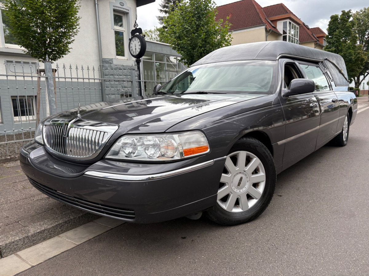 Lincoln Town Car Town Car / Leichenwagen / 1.Hand /