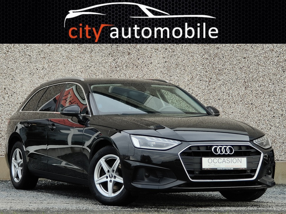 Audi A4 30 TDI S-TRONIC CUIR CARPLAY SIEGES CHAUFFANTS GPS TOIT PANO OUVRANT