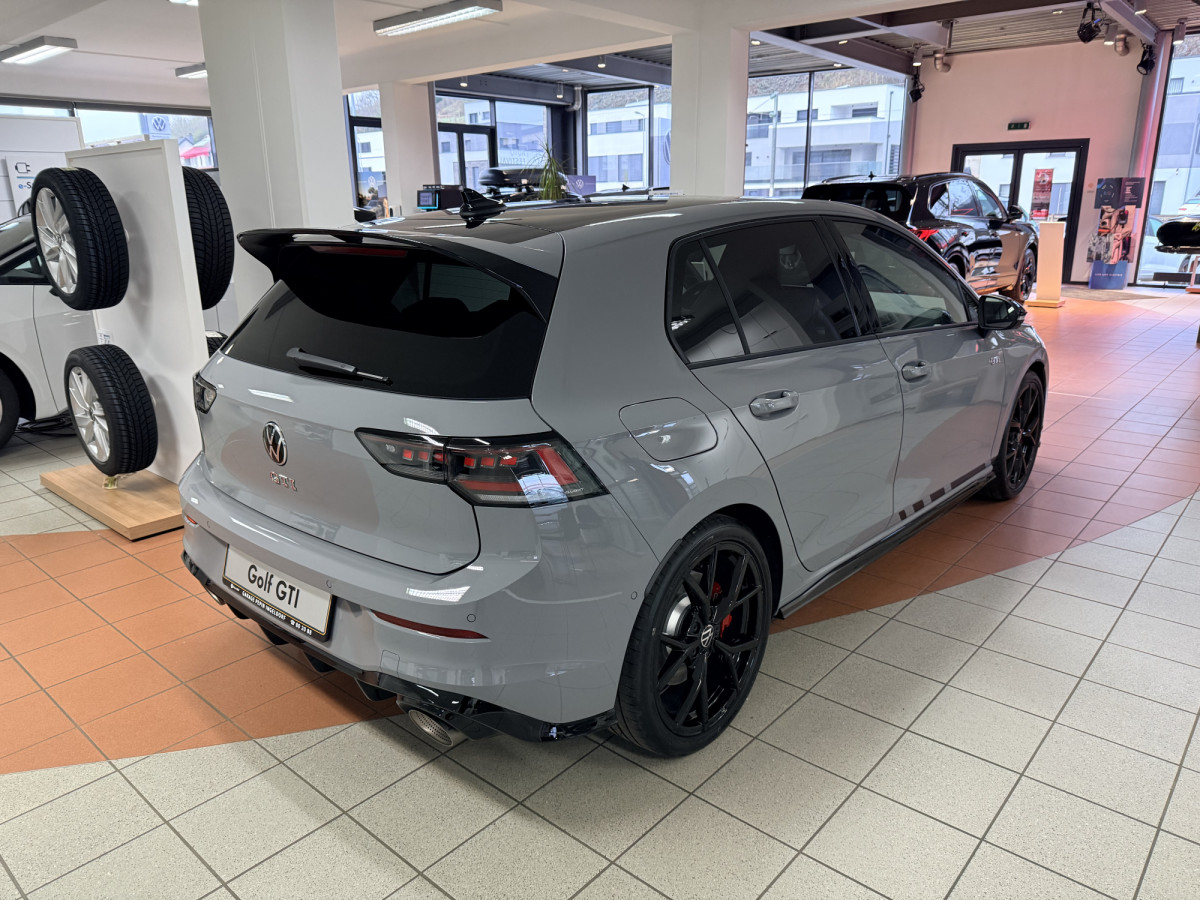 Golf GTI Clubsport 2.0 TSI 221 kW / 300 CV Boîte à double embrayage 7 vitesses