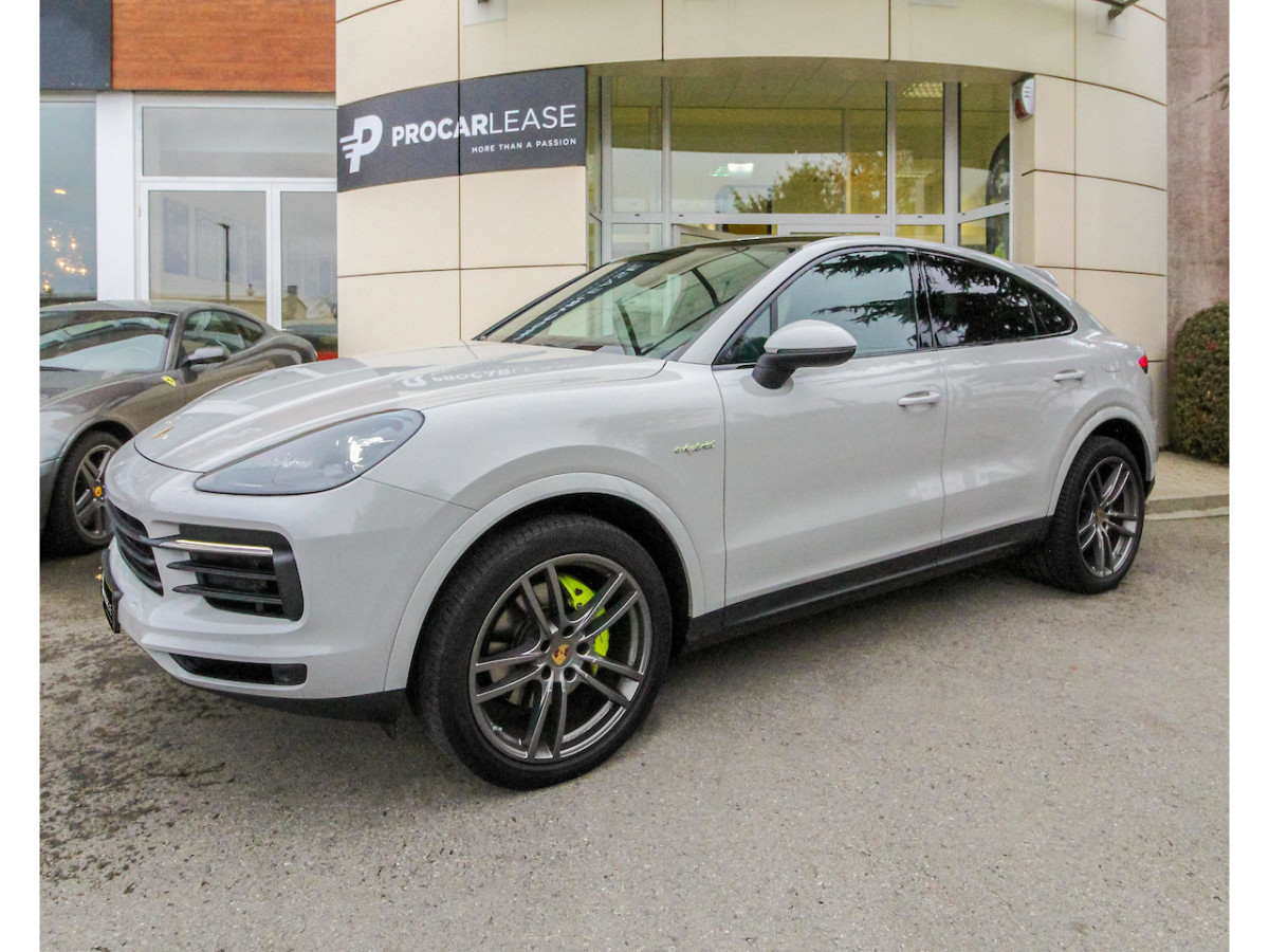 Porsche Cayenne Coupe E-Hybrid/Panorama/..