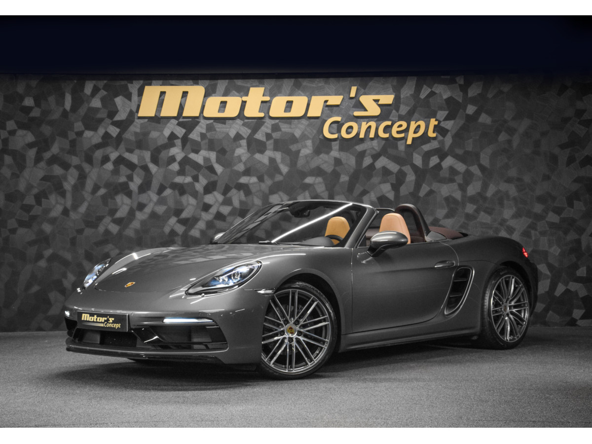 Porsche 718 Boxster 2.0 - CUIR EXPRESSO / COGNAC