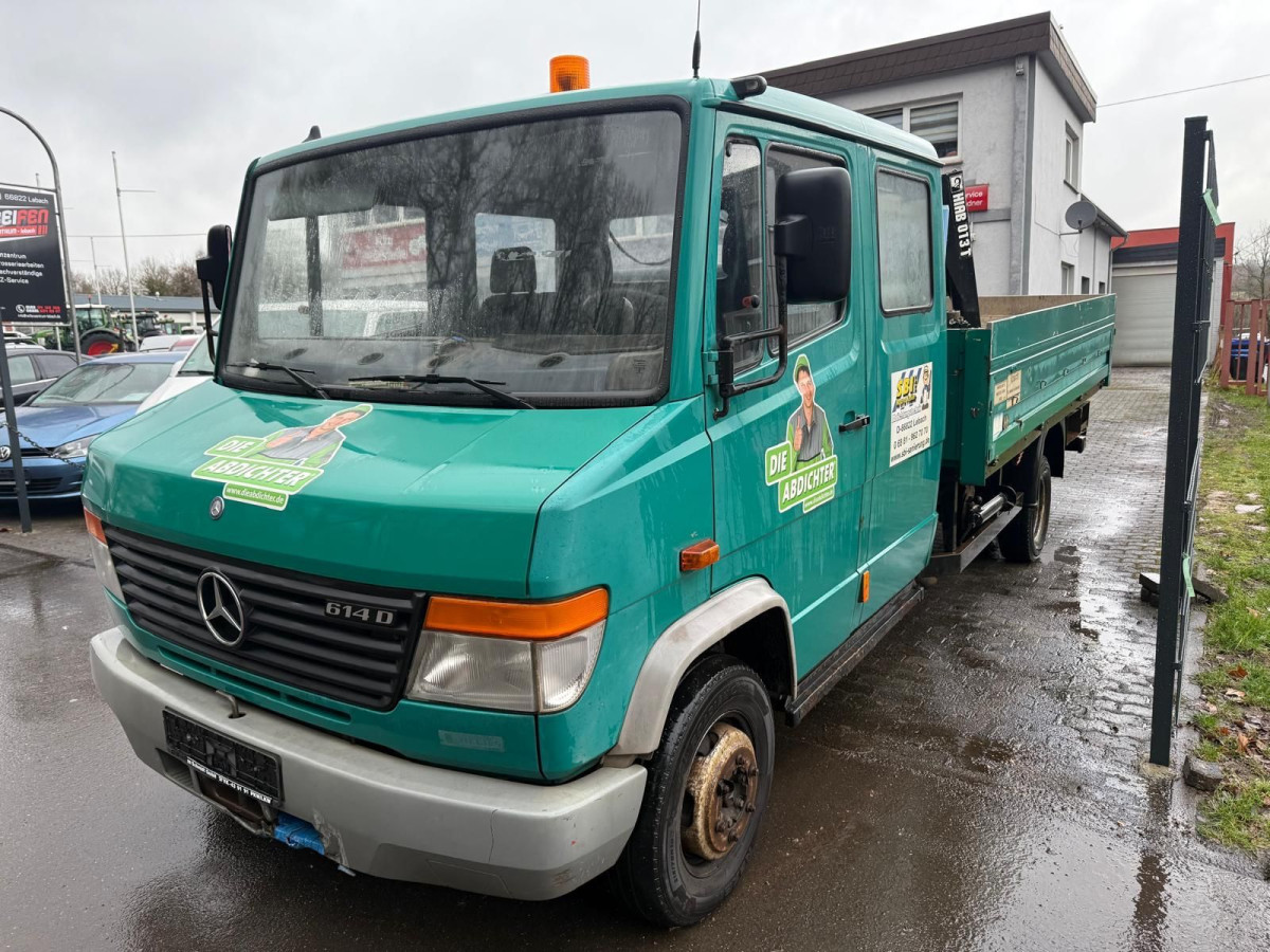 Mercedes-Benz  614 D / Doopelkabine / mit kleiner Kran
