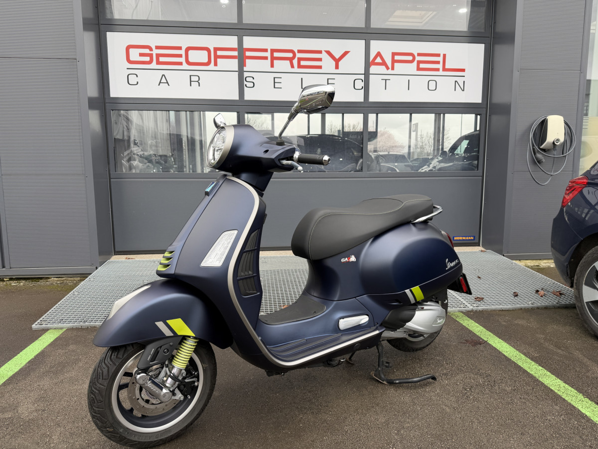 Vespa GTS Super Tech 300