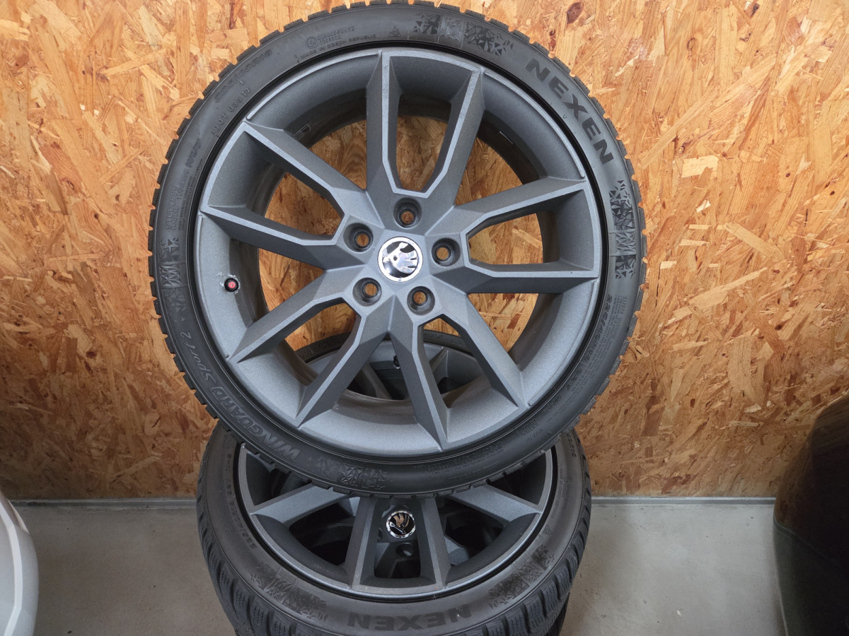 Jantes alu + Pneus hiver 18