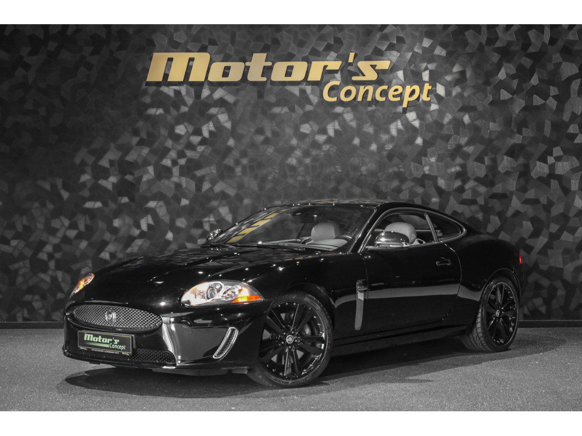 Jaguar XK V8 CÉLÉBRATION ULTIMATE 1/5