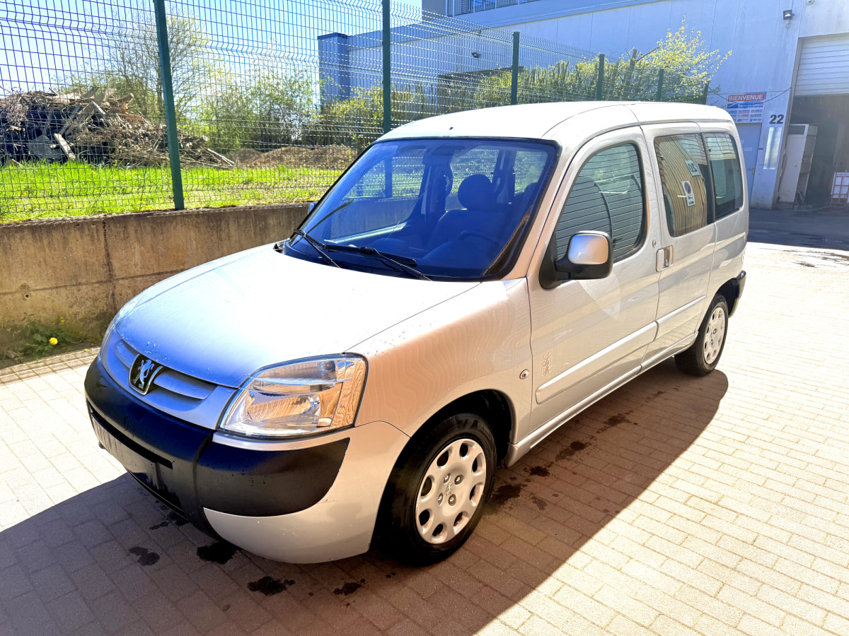 Peugeot Partner 1.4i 75ch Totem Clim