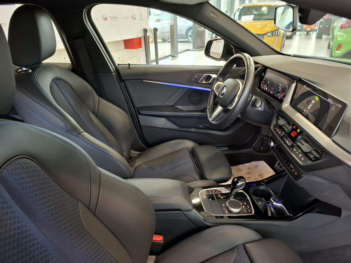 BMW 118 i M SPORT PAKET, NAVI, LED, COCKPIT DIGITAL, CARPLAY, PDC,
