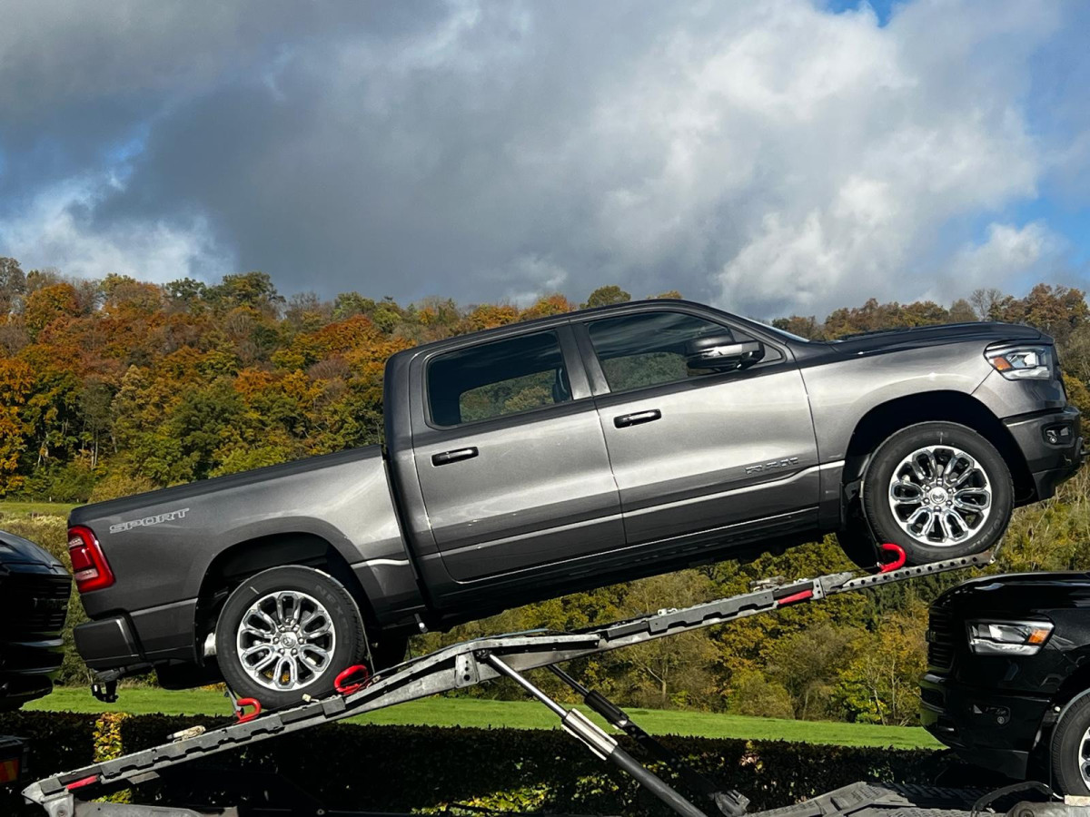 Dodge RAM 1500 5.7 V8 Laramie Sport + LPG