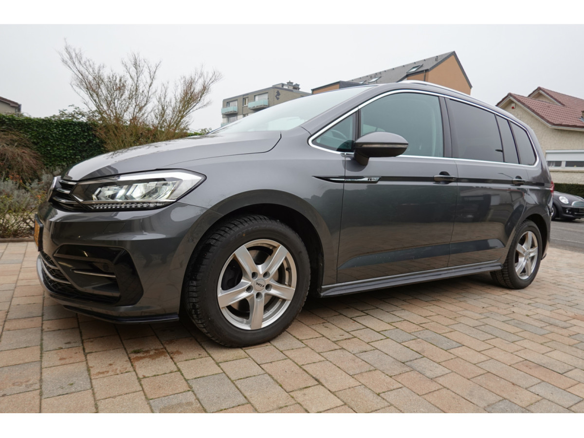 Volkswagen Touran 2.0 TDI HIGHLINE 150 DSG R-LINE
