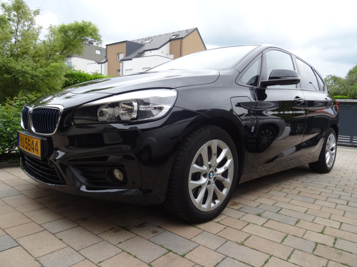 BMW 225 XE IPERFORMAN