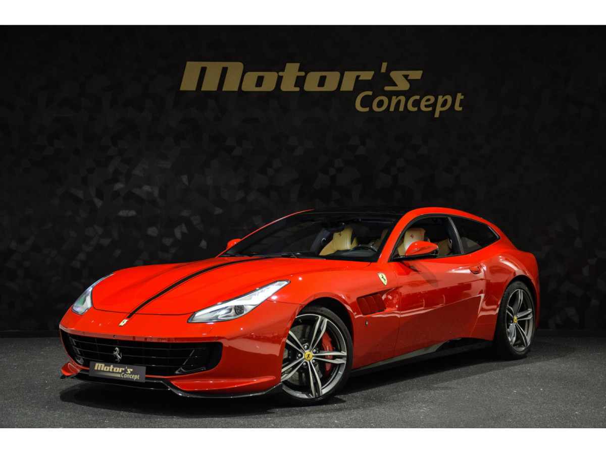 Ferrari GTC4Lusso V12