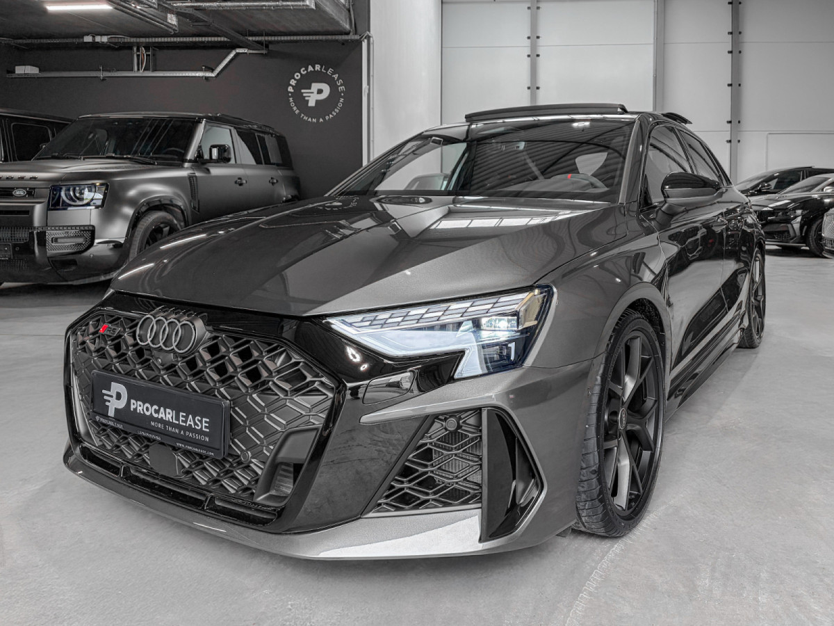 Audi RS3 2.5 TFSI SPORTBACK QUATTRO/ GARANTIE 5/Pano/19/360°/SONOS/SCHALE S