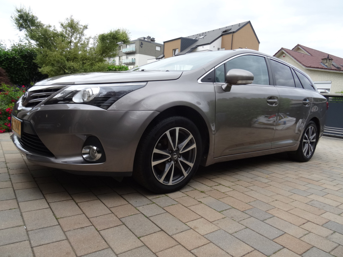 Toyota Avensis 1.8 AUTOMATIQUE