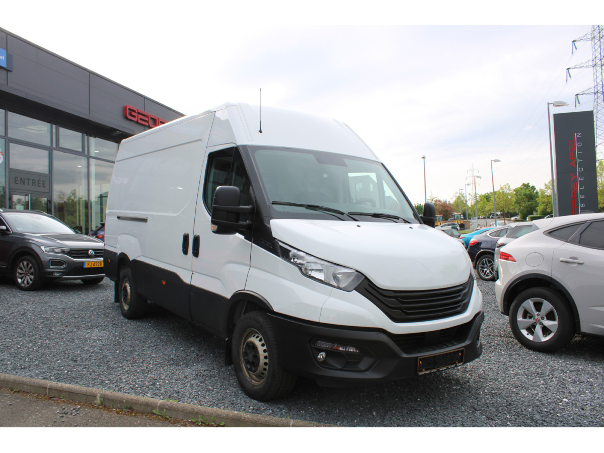Iveco Daily 35S14, 1 HAND, CAMERA, BLUETOOTH,