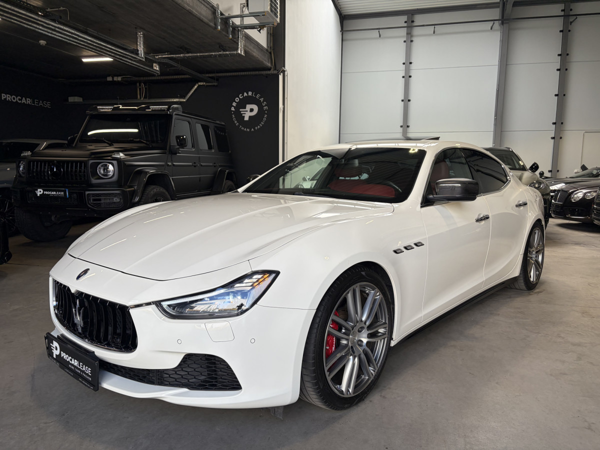 Maserati Ghibli 3.0 V6 S  Q4 Automatik/ Xénon/Camera/Carbonne/20/Leder/VOLL