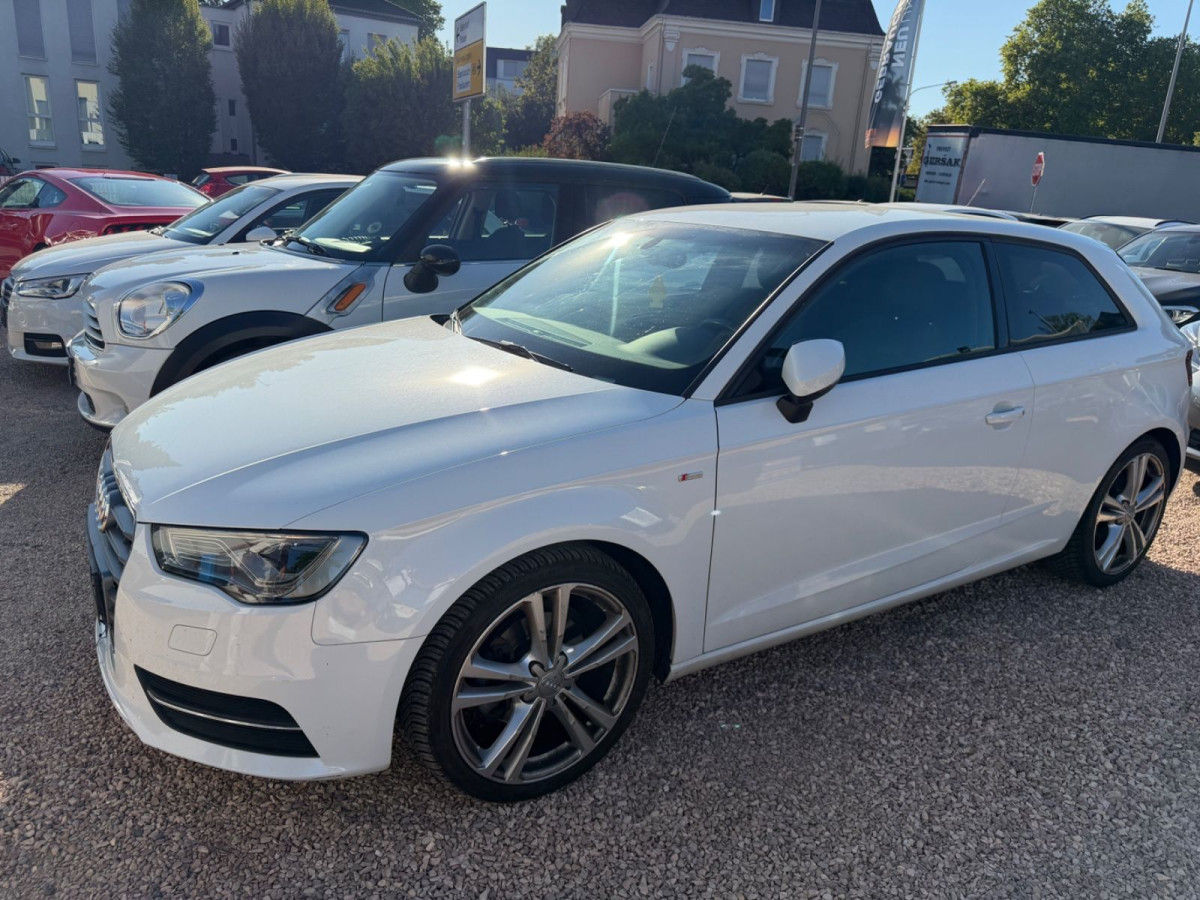 Audi A3 2.0 TDI 150 PS /2x S line Sportpaket