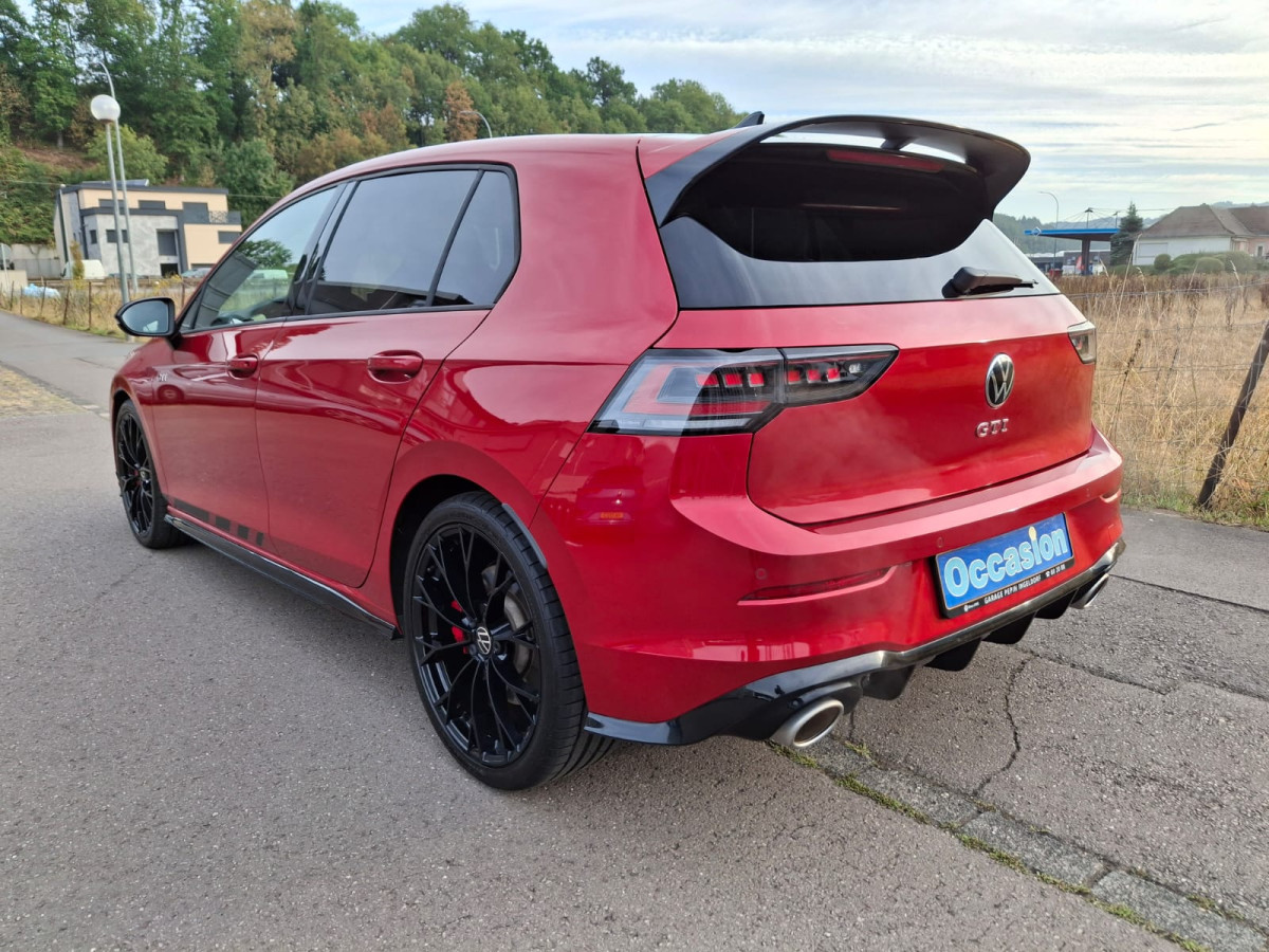 Volkswagen Golf GTI Clubsport 2.0 TSI 221 kW / 300 CV Boîte à double embrayage 7 vitesses