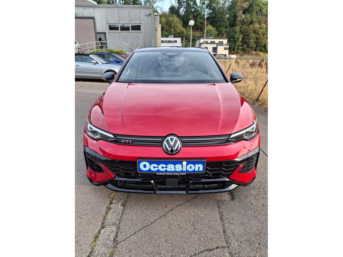 Volkswagen Golf GTI Clubsport 2.0 TSI 221 kW / 300 CV Boîte à double embrayage 7 vitesses