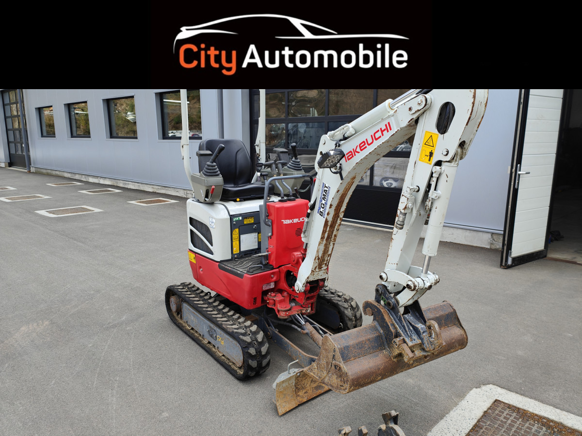 Takeuchi TB210R 645 heures - 3 godets - fonctionne parfaitement 15000€ HTVA