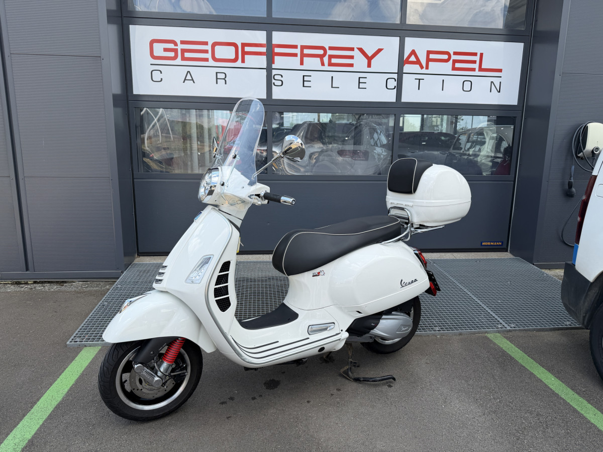 Vespa GTS 300 