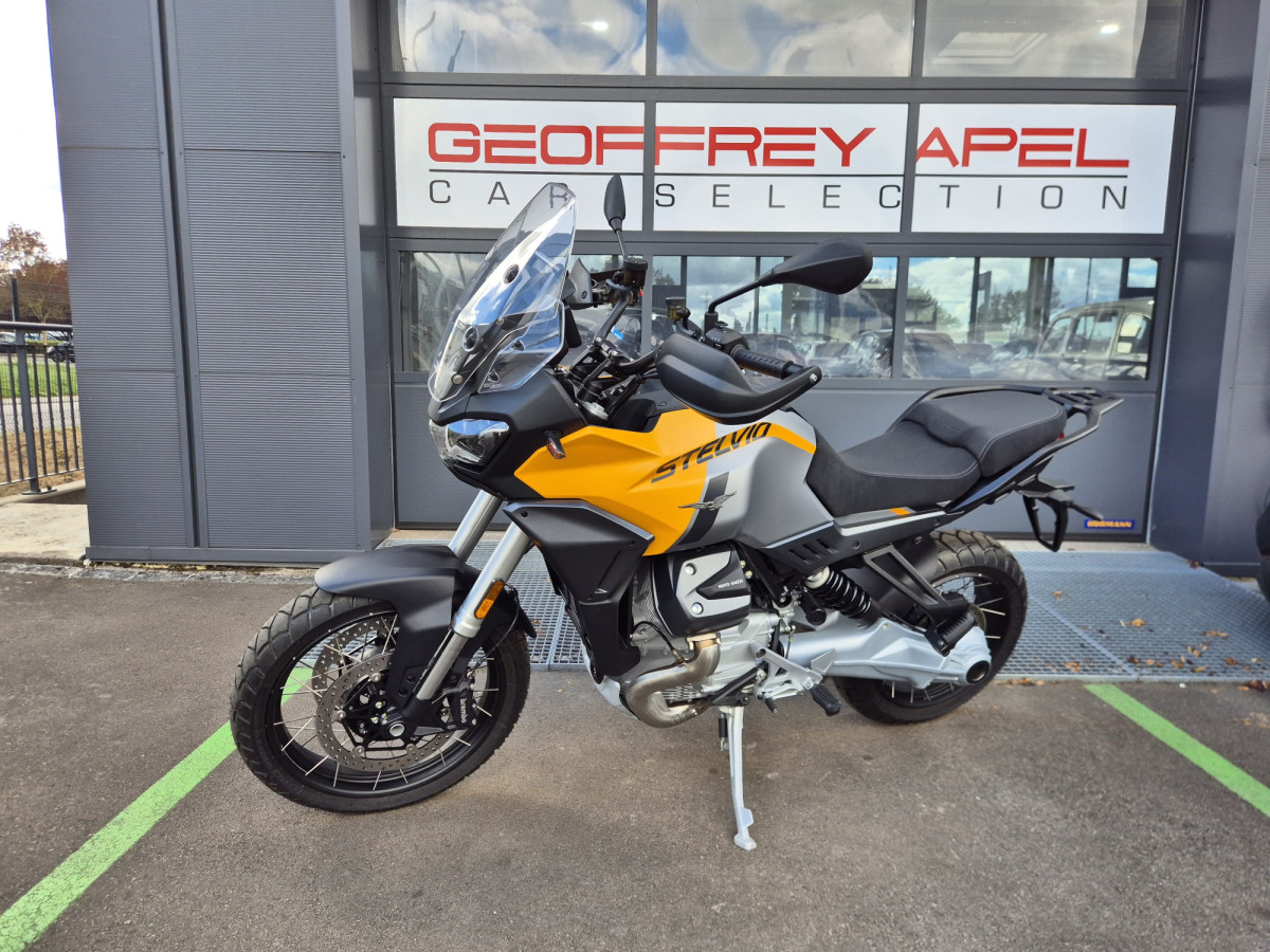 Moto Guzzi Stelvio 