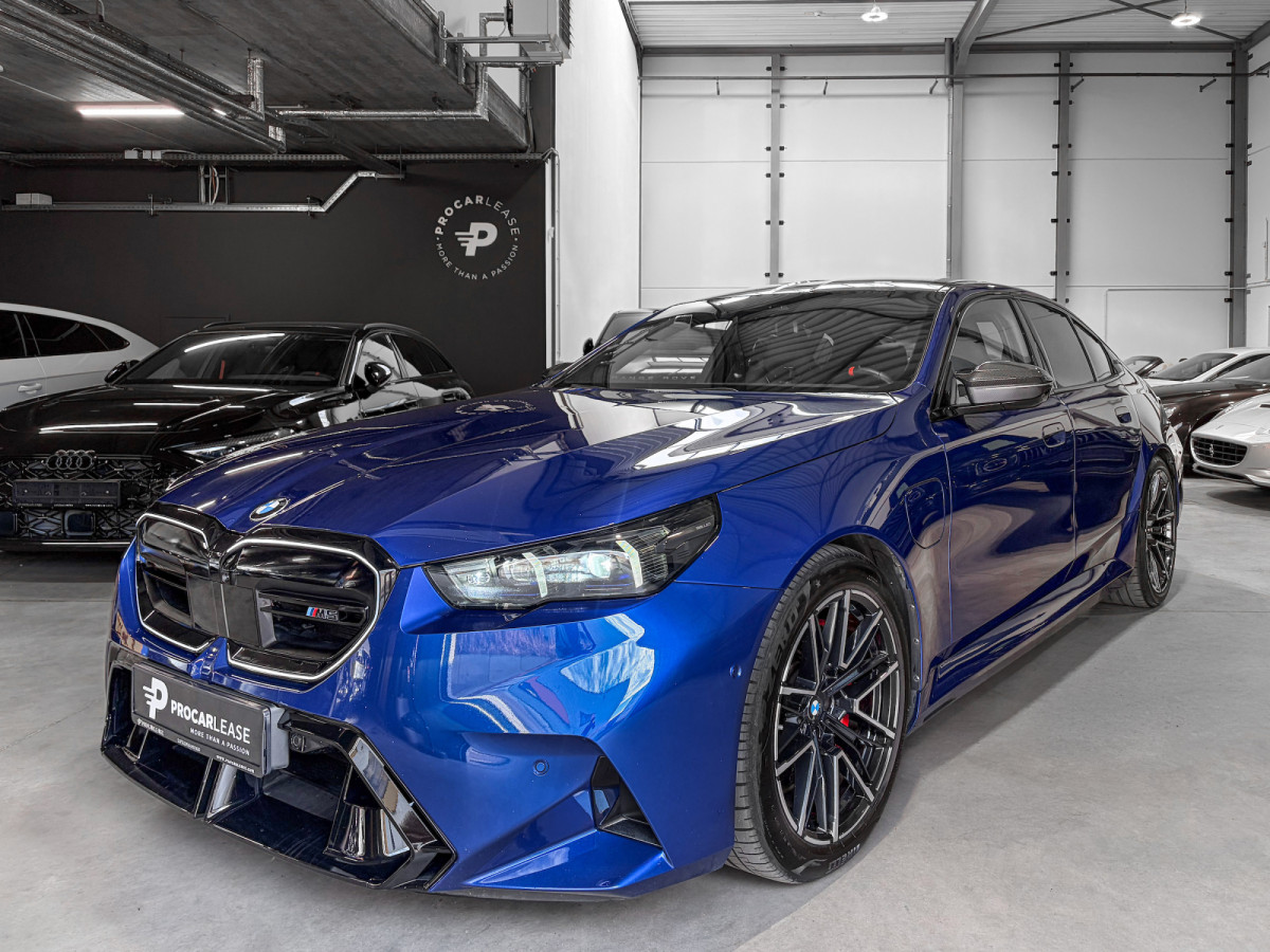 BMW M5 BMW M5 727 CH FACELIFT - M CARBON - BOWERS & WILKINS - PARK ASSISTANT PRO - CUIR MERINO - PANORAMIQUE**