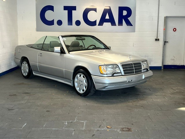 Mercedes-Benz E 320 AMG Line -  W124