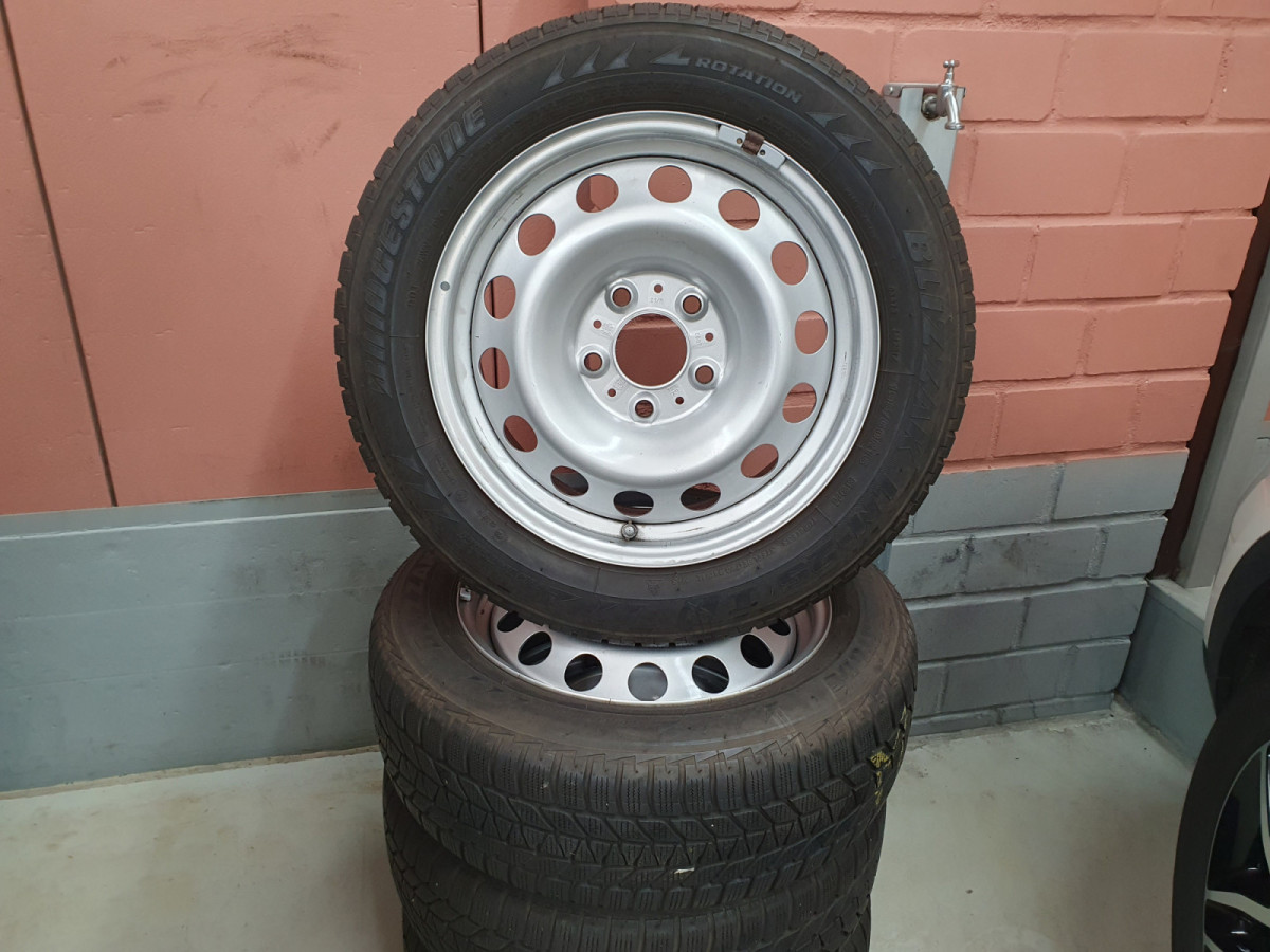 Jantes acier + Pneus hiver 16