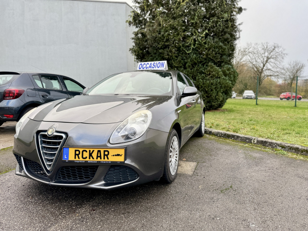 Alfa Romeo Giulietta 1.4 ESSENCE 105CH 6CV (Stop&Start) // 1 AN GARANTIE