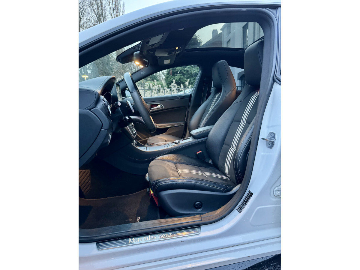 Mercedes-Benz CLA 200 d White Art Edition AMG Line