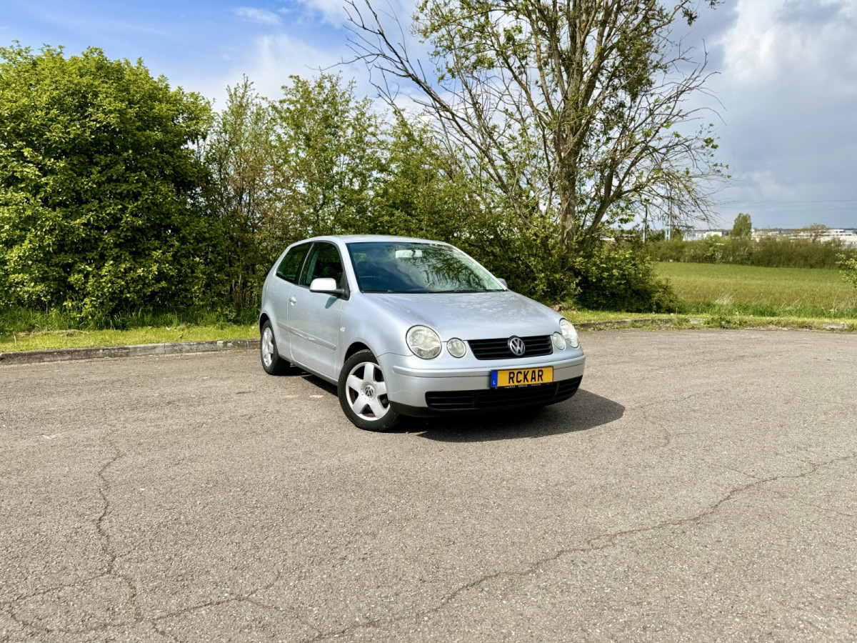 Volkswagen Polo IV 1.2 65CH 3P  **CARNET ENTRETIEN, LOW BUDGET**