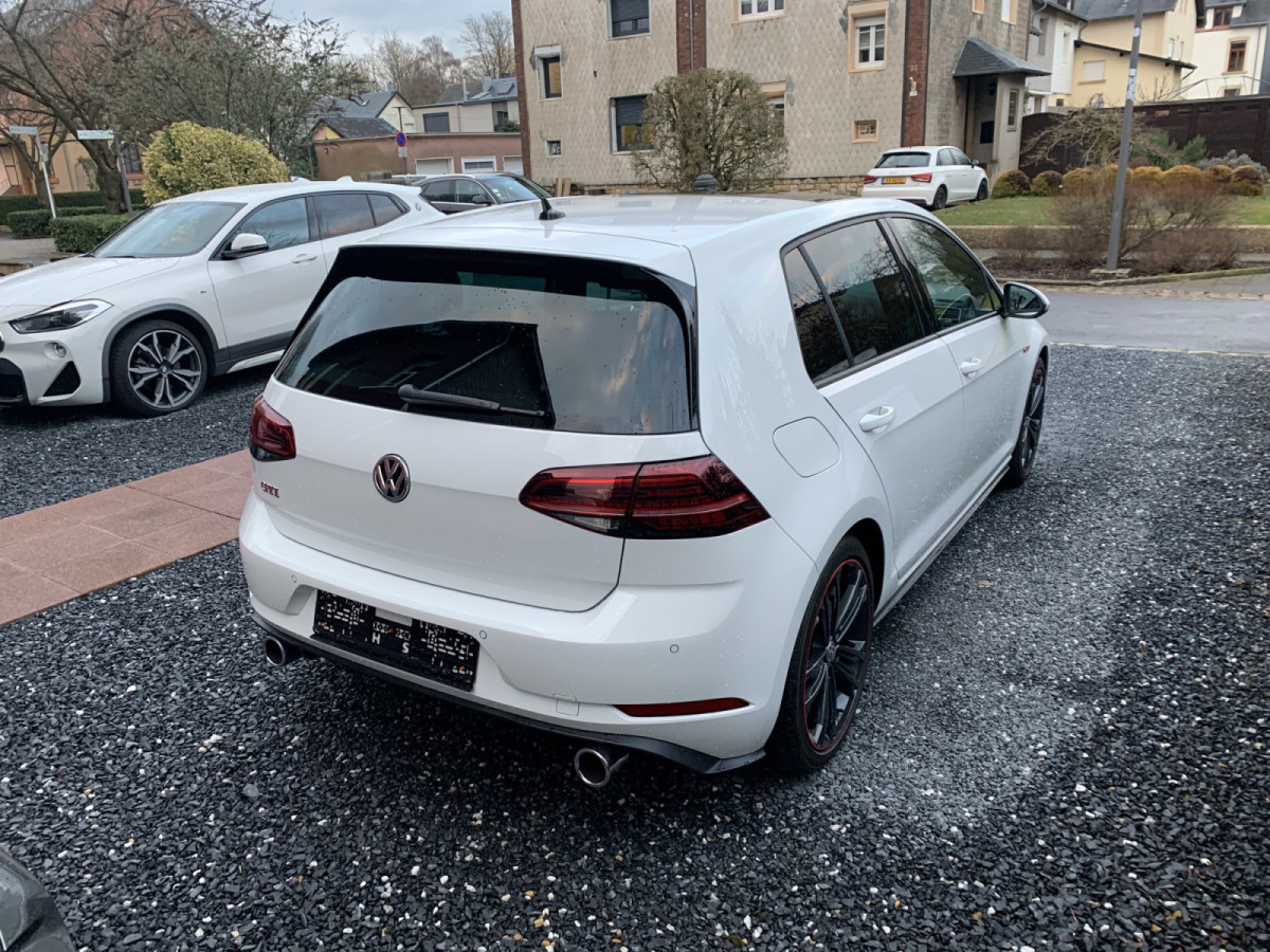 Volkswagen Golf GTi Performance 245 DSG / PANO / Dynaudio