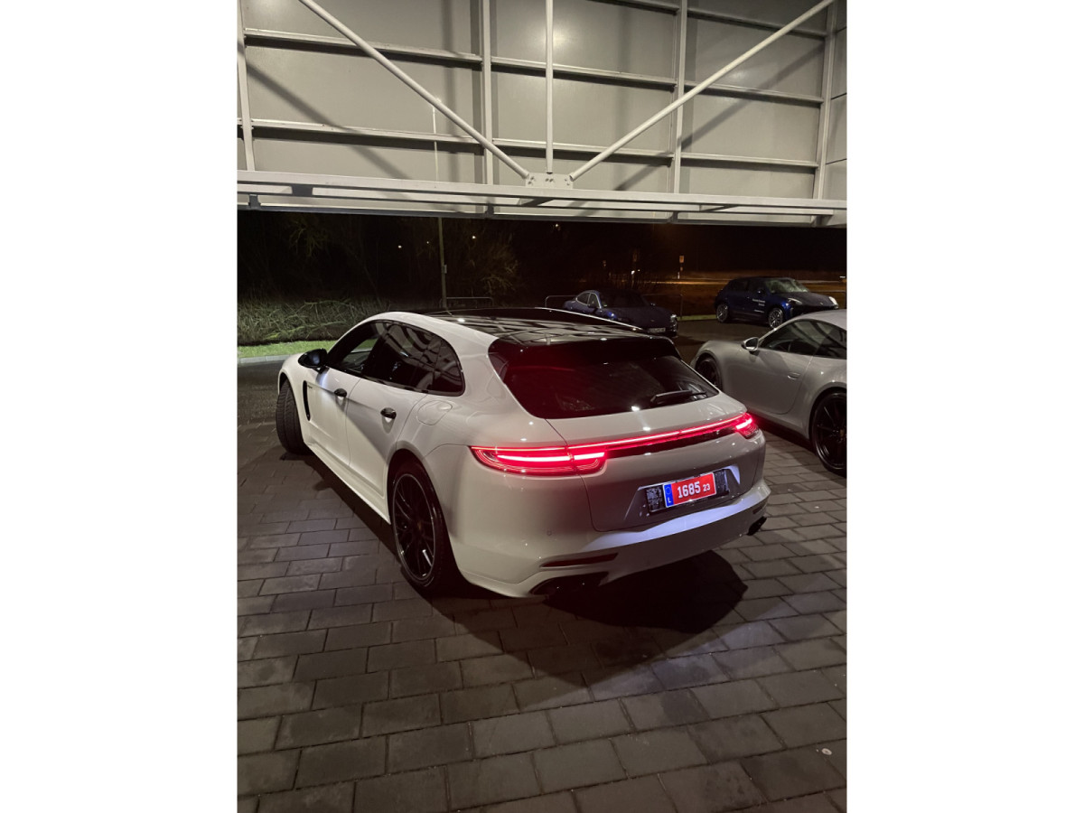 Porsche Panamera Turbo S E-Hybrid Sport Turismo 4.0 V8 680