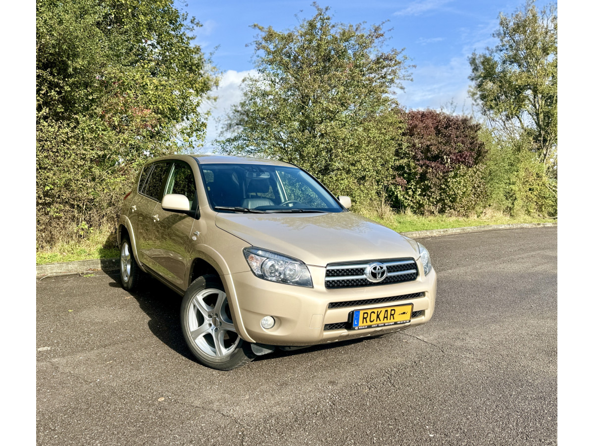 Toyota Rav 4 2.2 Turbo D4D VIP 4X4 FULL OPTION 90.000KM ! *GARANTIE INCLUS DANS PRIX**