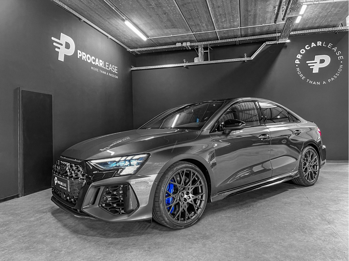 Audi RS3 LIM 2.5 TFSI quattro PERFORMANCE EDITION/ 1 OF 300/PANO/19...