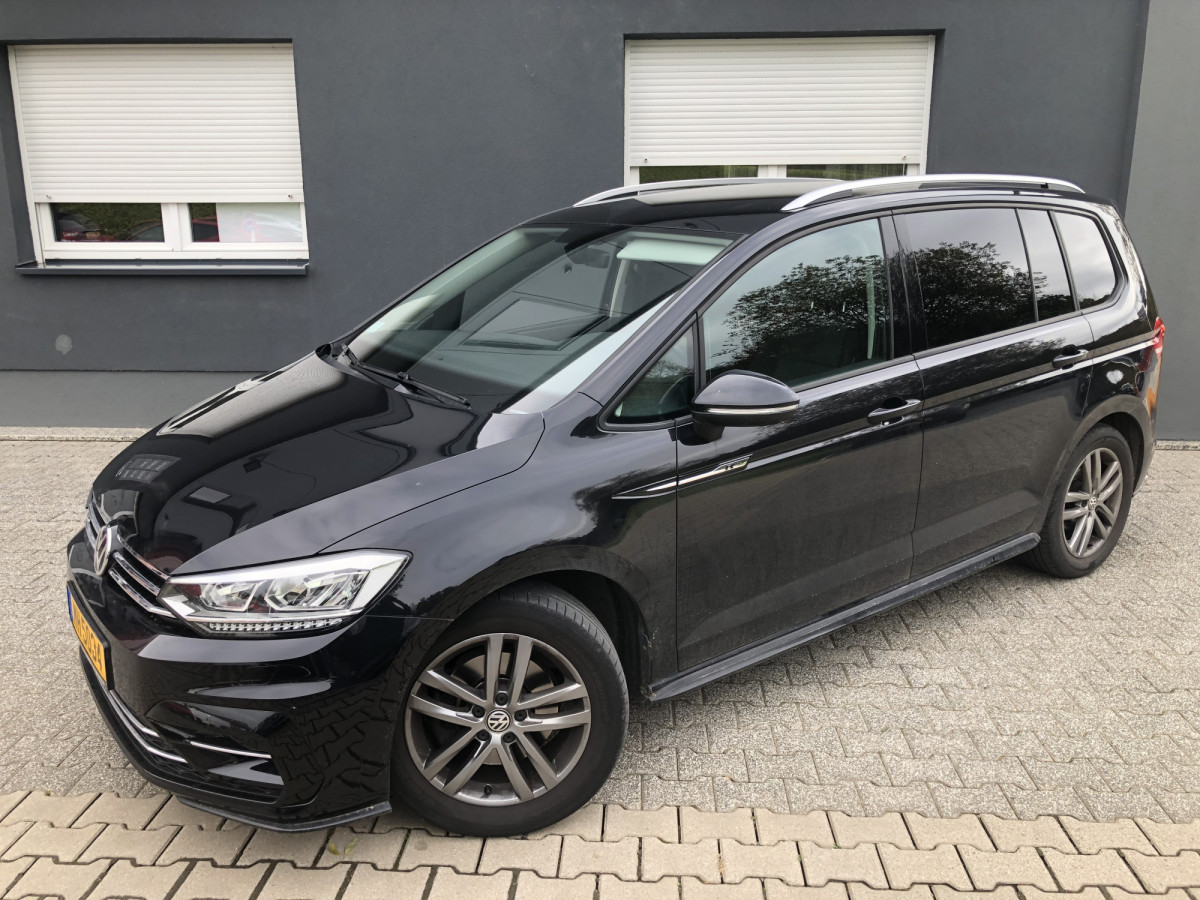 Volkswagen Touran 2.0 TDI 115 R-LINE DSG7