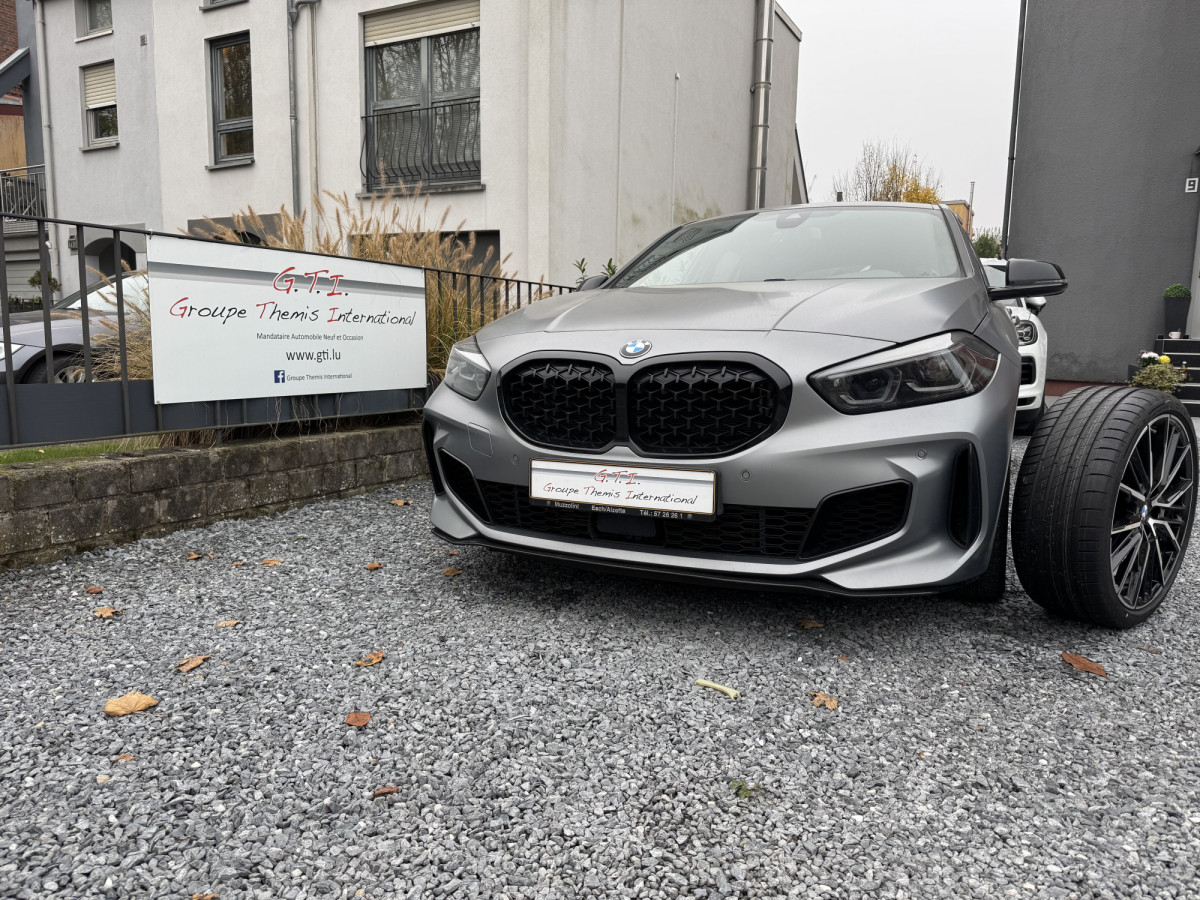 BMW M135 i 306 Xdrive Steptronic Frozen