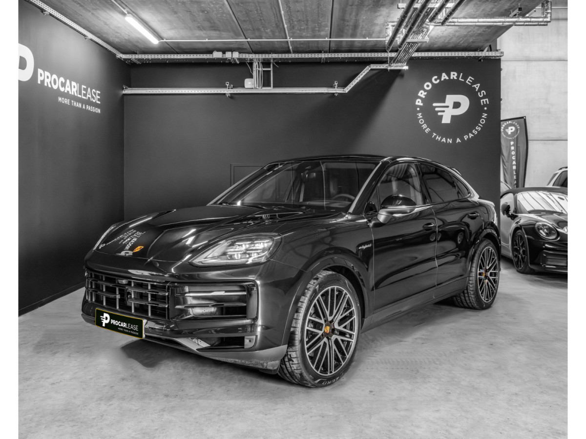 Porsche Cayenne Coupe FACELIFT E-Hybrid / PANORAMA / ACC / 360° / CHRONO