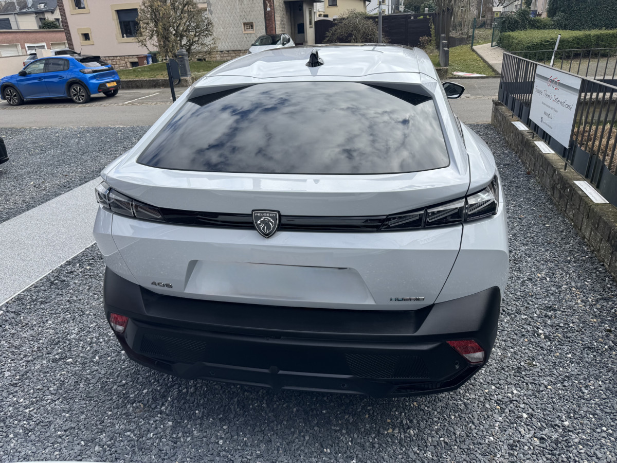 Peugeot 408 GT 1.6 Plug-In Hybrid 180 S&S e-EAT8