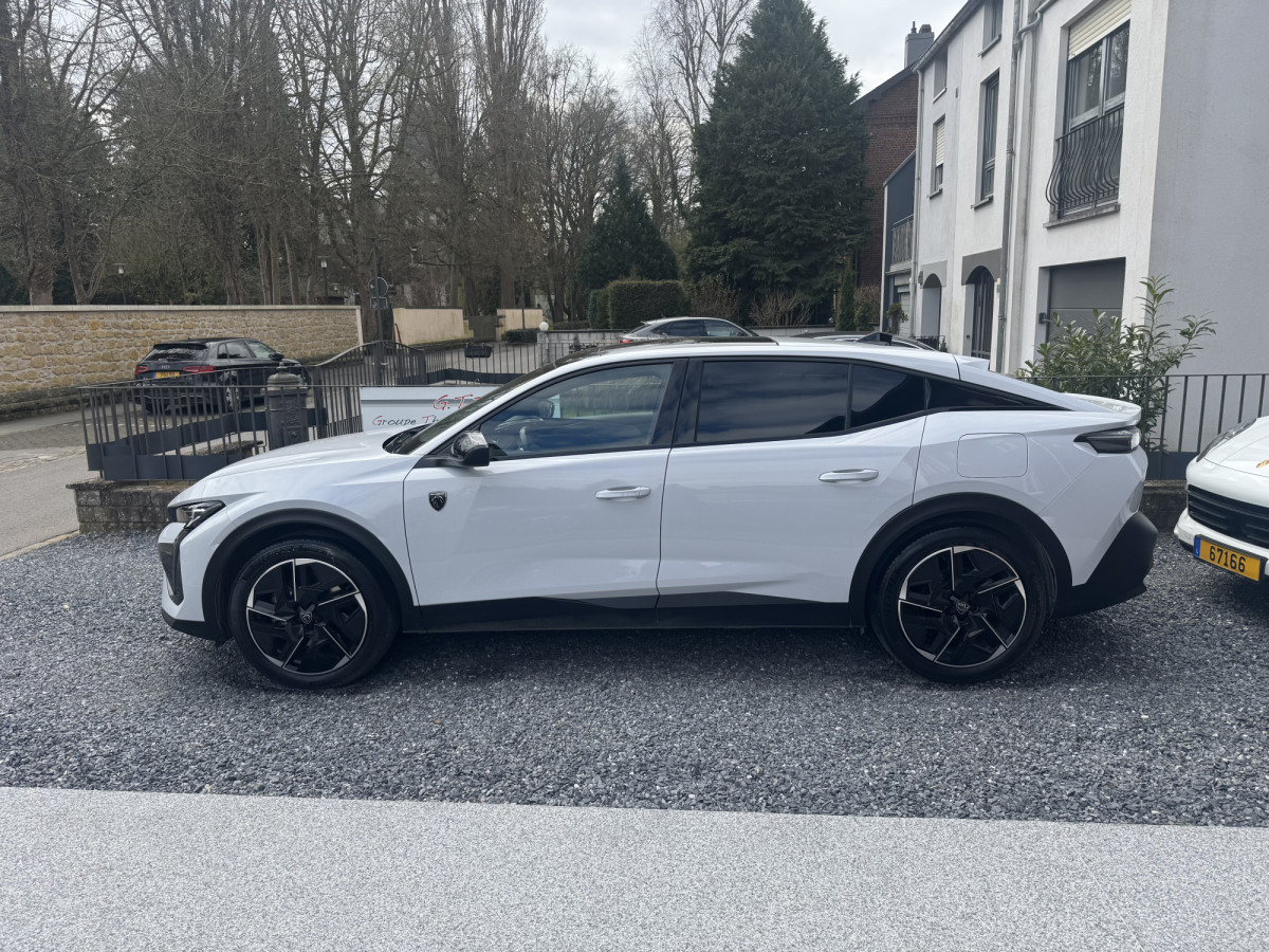 Peugeot 408 GT 1.6 Plug-In Hybrid 180 S&S e-EAT8