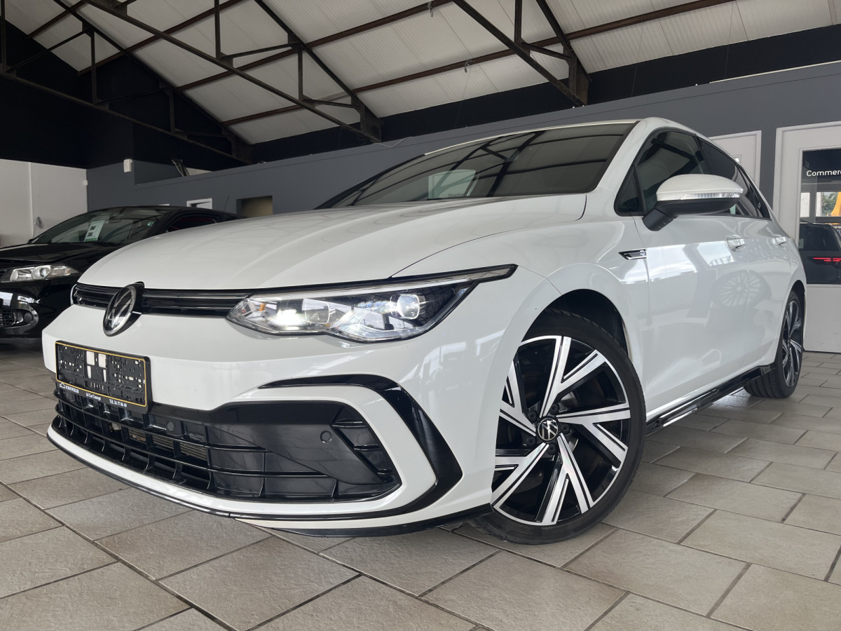 Volkswagen Golf VIII Lim. R-Line/DSG/ Front assist/ Keyless Access/Camera 360°/LED/18/