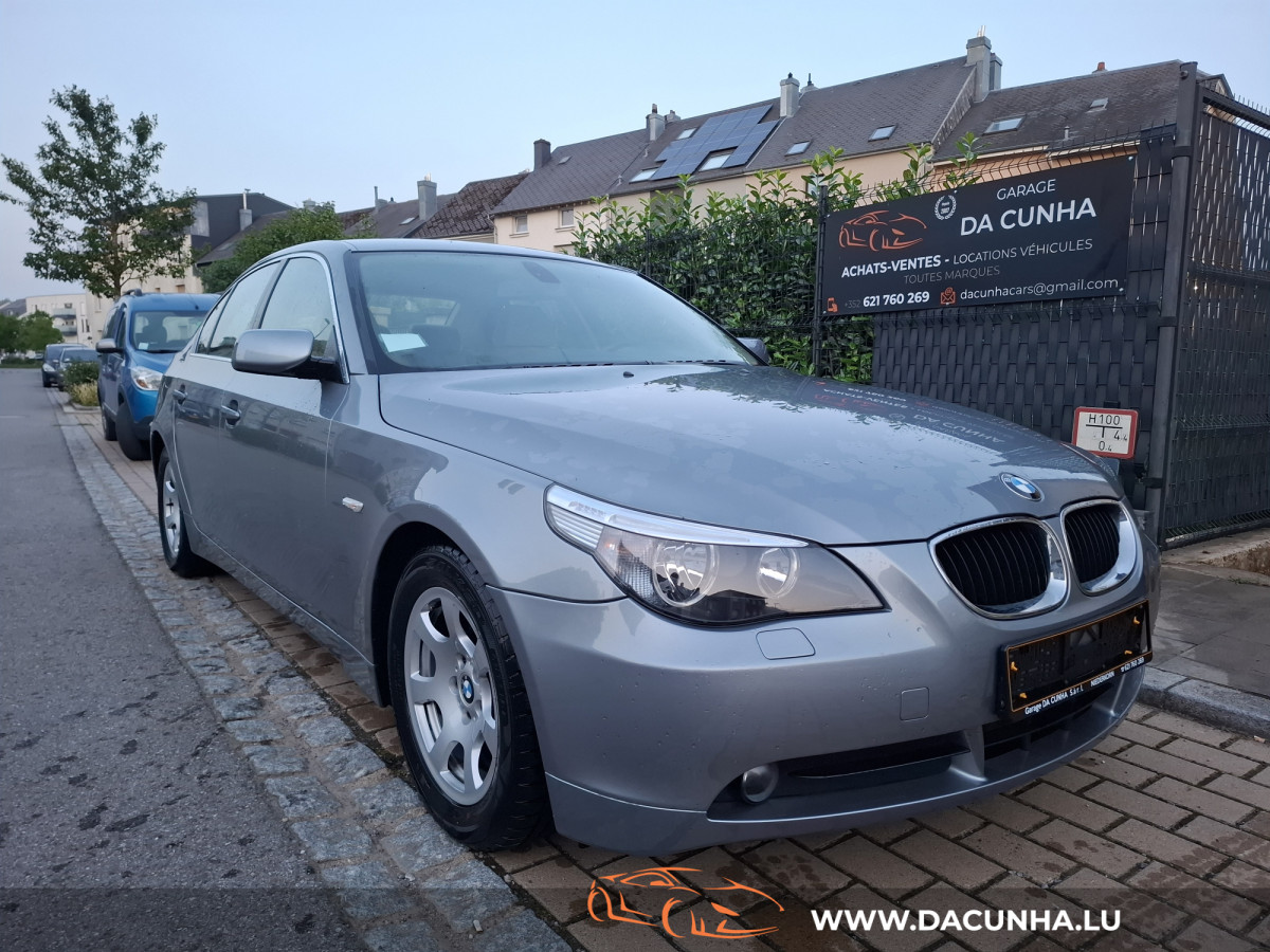 BMW 520 i 170cv / 1er Propriétaire 64000km / Carnet d'entretien / CUIR / CLMA / ....
