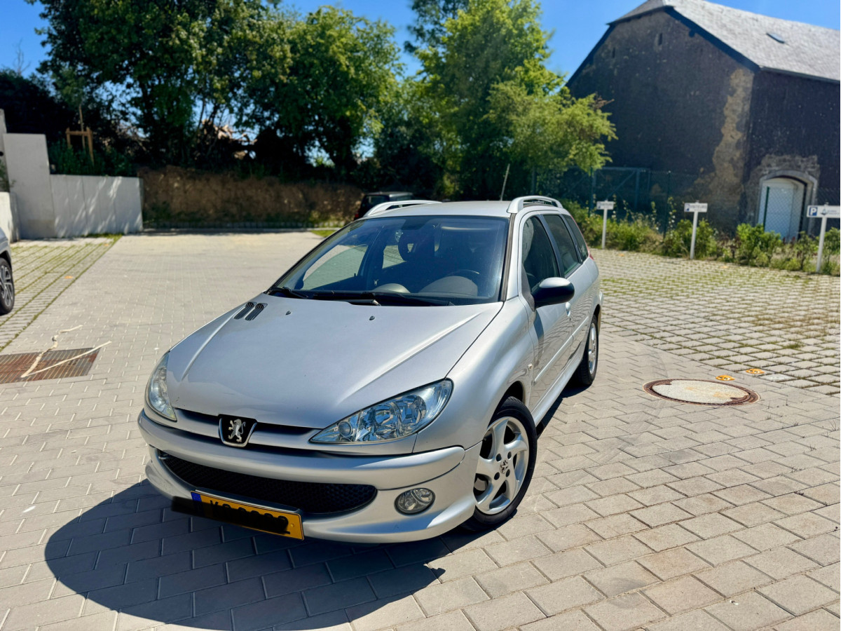 Peugeot 206 Break 1.6 HDi *Garantie 12 mois*