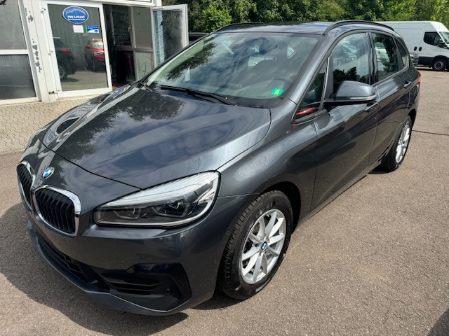BMW 218 Active Tourer BMW 218 i ACTIVE TOURER LED NAVI STANDHEIZUNG LANE
