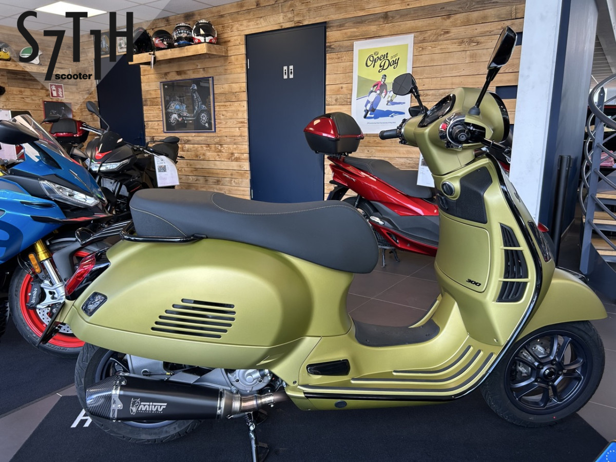 Vespa GTS Super Sport 300
