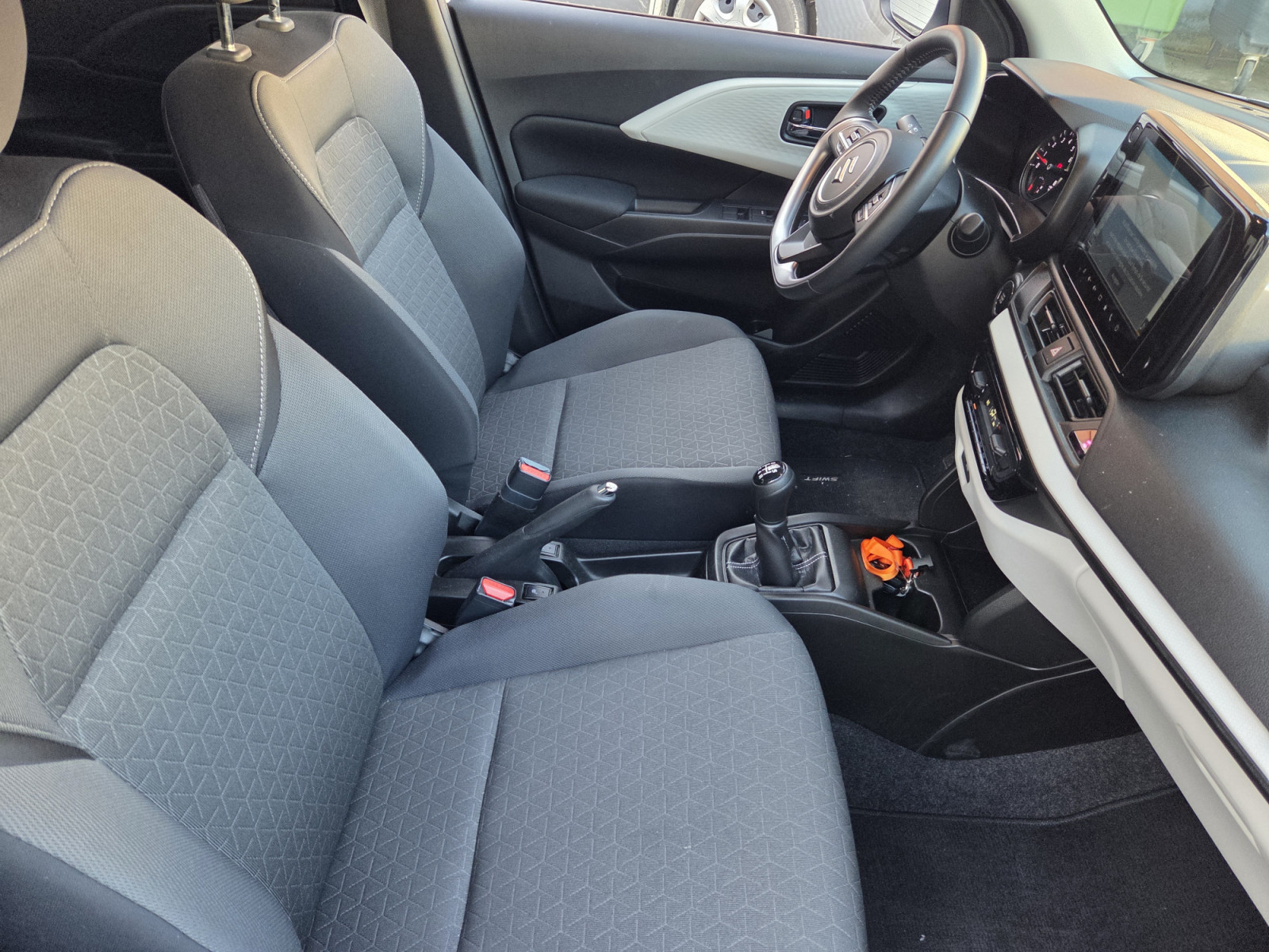 Suzuki Swift 1.2 GL+ 82 CV Hybride Garantie Usine 11/2031