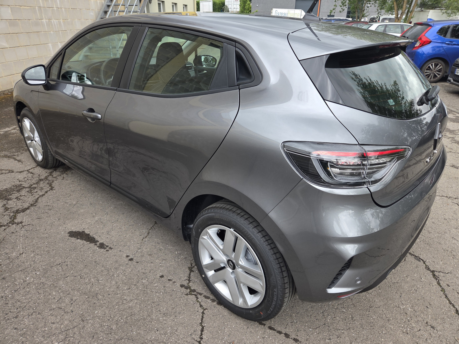 Renault Clio 1.5 Dci 100 CV Evolution Edition (Véhicule Neuf 0 Kms)