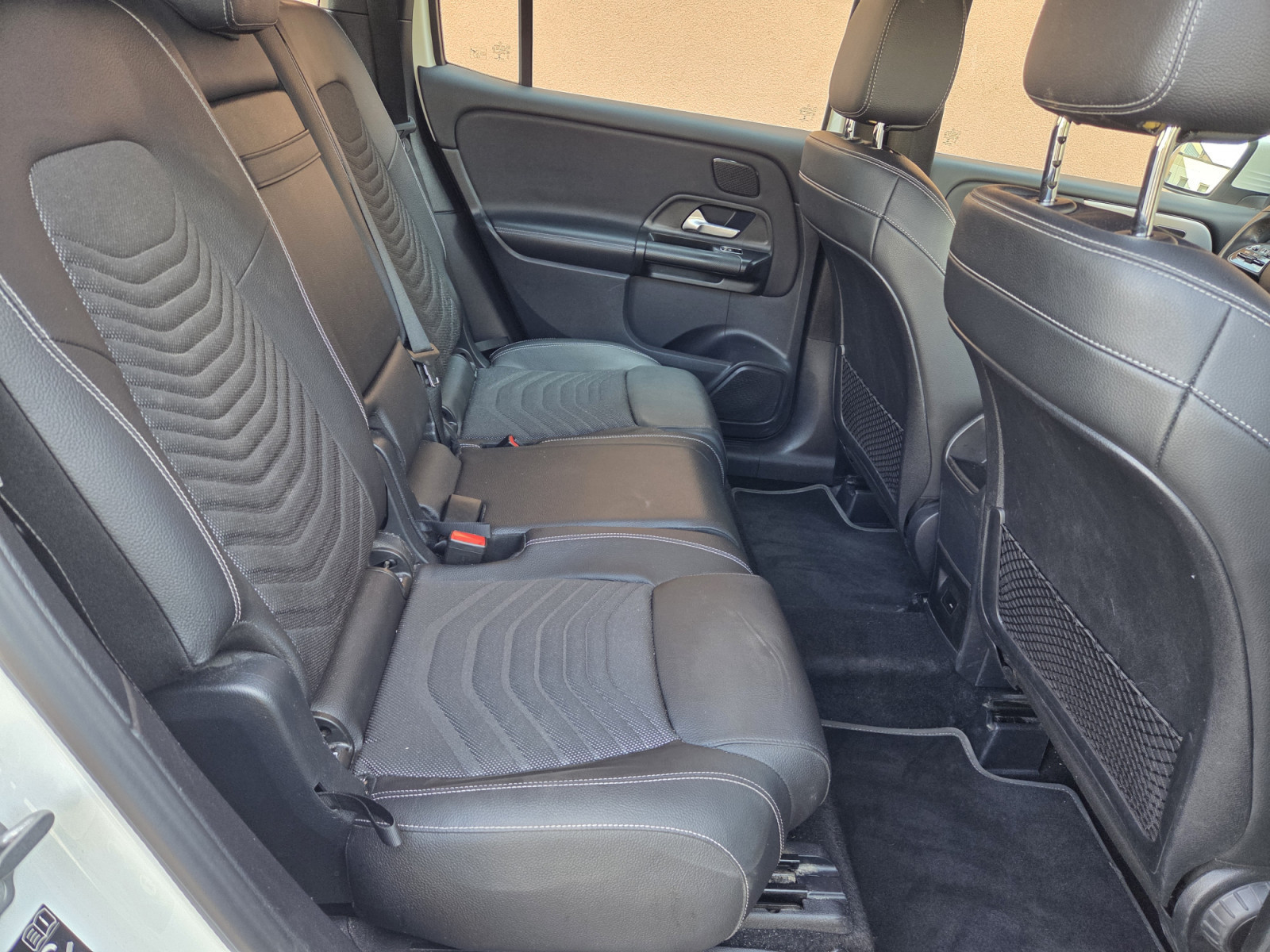 Mercedes-Benz GLB 200 4 Matic 163 CV 8G-DCT (Garantie 12 Mois)